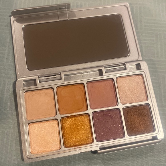 PUR On The Go Eyeshadow Palette - Picture 1 of 3